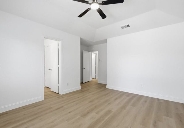1140 W Hills Terrace, Saginaw, TX 76179