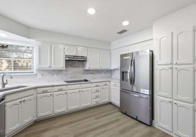 1140 W Hills Terrace, Saginaw, TX 76179