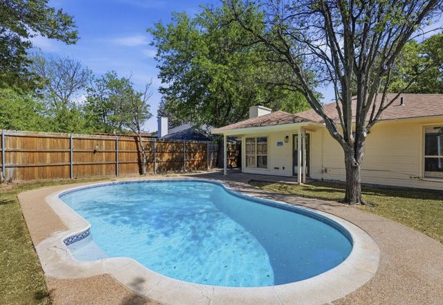 1140 W Hills Terrace, Saginaw, TX 76179