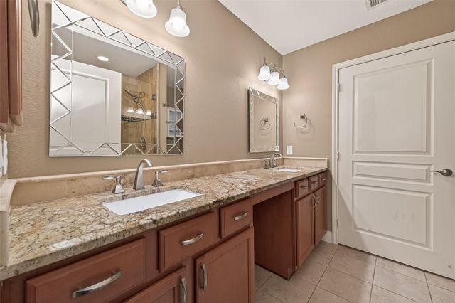 2922 Bur Oak Court, Richmond, TX 77469