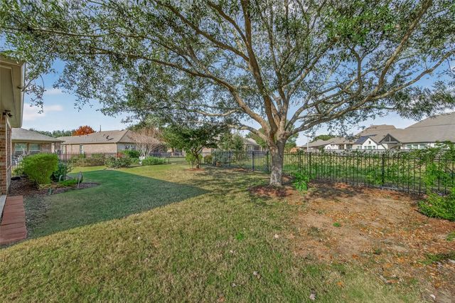 2922 Bur Oak Court, Richmond, TX 77469