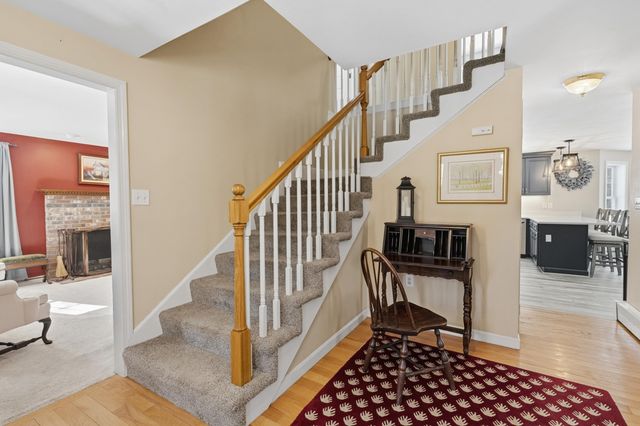 58 Orcutt Drive, Chester, NH 03036