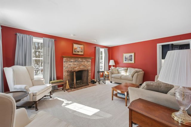 58 Orcutt Drive, Chester, NH 03036