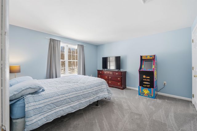 58 Orcutt Drive, Chester, NH 03036