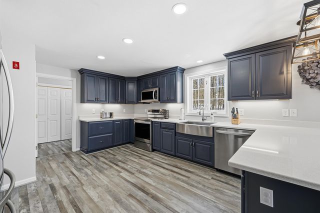 58 Orcutt Drive, Chester, NH 03036