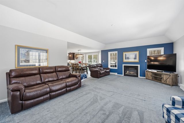 58 Orcutt Drive, Chester, NH 03036