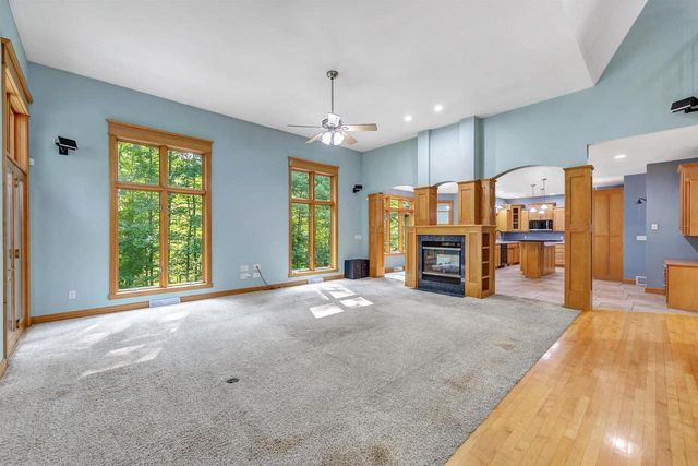 3240 CRYSTAL CREEK COURT, Suamico, WI 54313