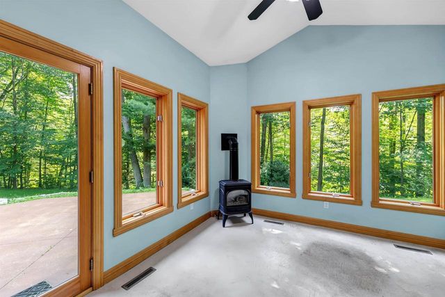3240 CRYSTAL CREEK COURT, Suamico, WI 54313