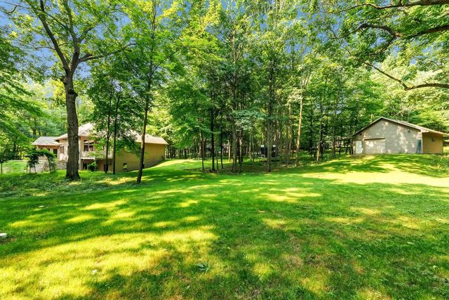 3240 CRYSTAL CREEK COURT, Suamico, WI 54313