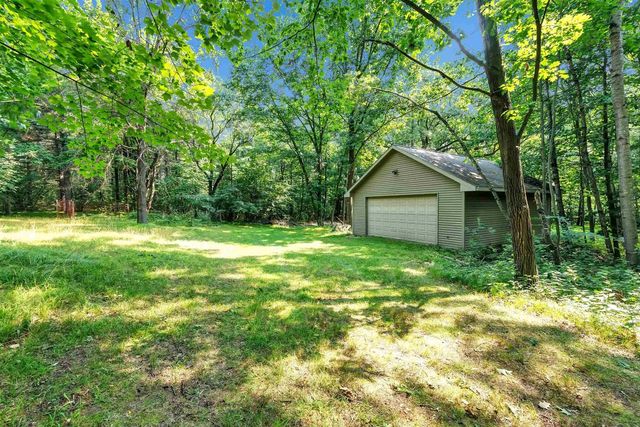 3240 CRYSTAL CREEK COURT, Suamico, WI 54313