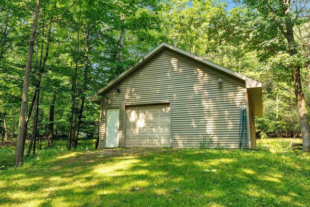 3240 CRYSTAL CREEK COURT, Suamico, WI 54313