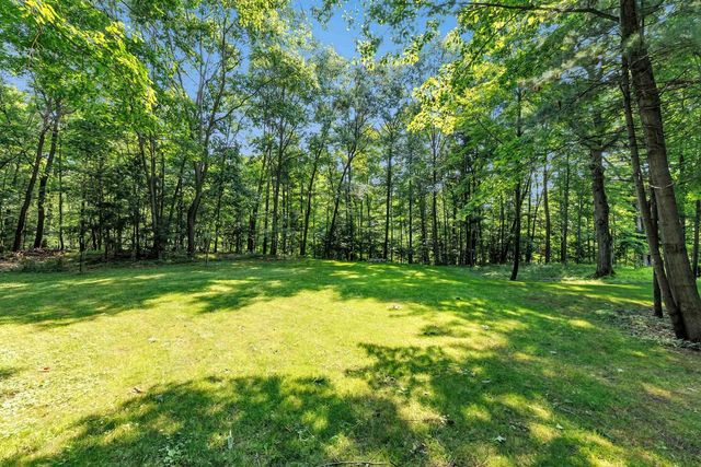 3240 CRYSTAL CREEK COURT, Suamico, WI 54313
