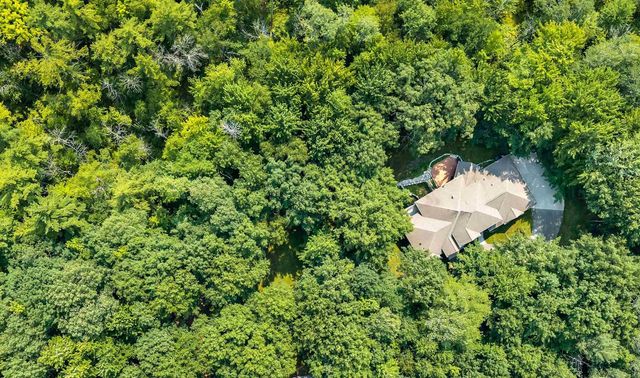 3240 CRYSTAL CREEK COURT, Suamico, WI 54313