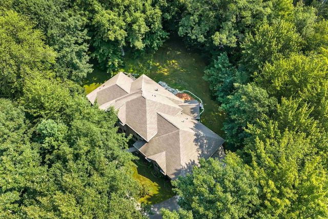 3240 CRYSTAL CREEK COURT, Suamico, WI 54313