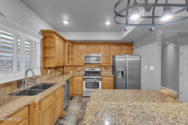 3744 TIERRA AURORA Drive, El Paso, TX 79938