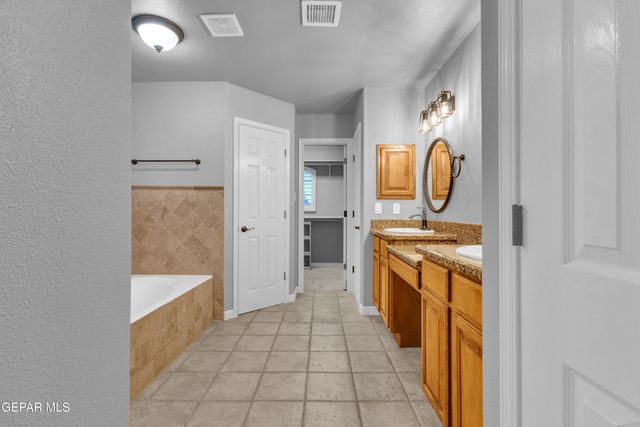 3744 TIERRA AURORA Drive, El Paso, TX 79938