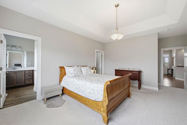 2046 Omaha DRIVE, Grafton, WI 53024