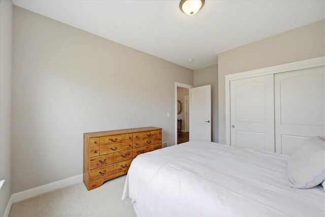 2046 Omaha DRIVE, Grafton, WI 53024