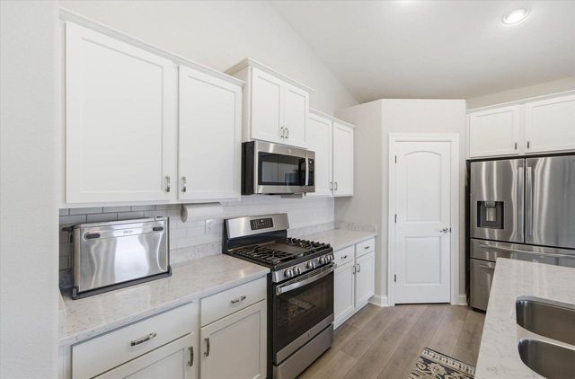 2046 Omaha DRIVE, Grafton, WI 53024
