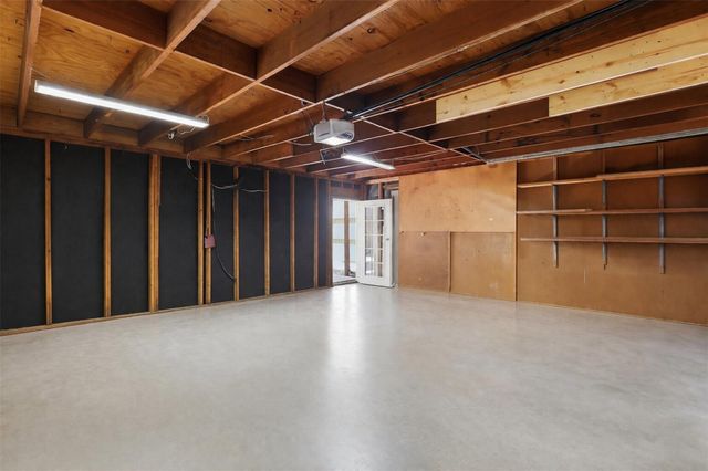 7131 Westbranch Drive, Houston, TX 77072