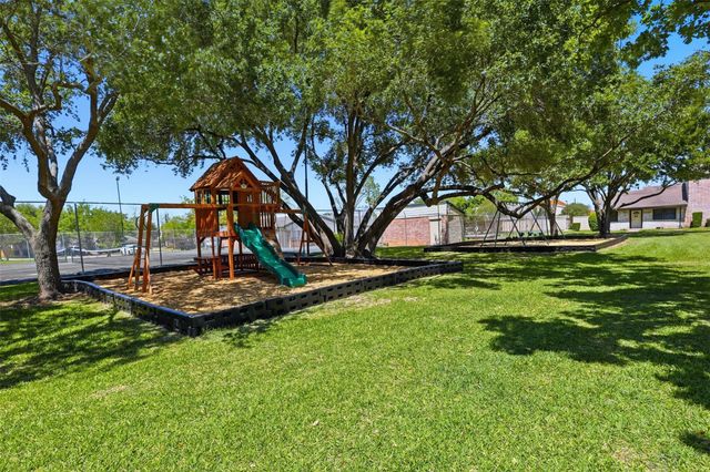 7131 Westbranch Drive, Houston, TX 77072