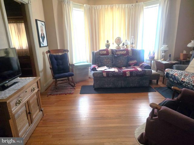 28 S GRANT ST, Waynesboro, PA 17268