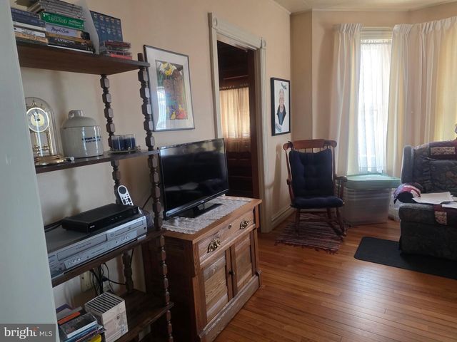 28 S GRANT ST, Waynesboro, PA 17268