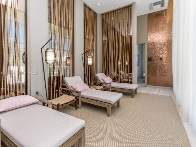 4010 S Ocean Dr R2004, Hollywood, FL 33019