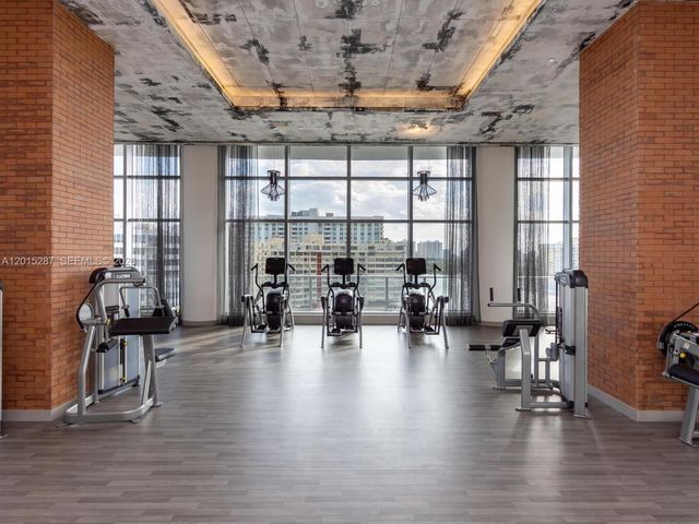 4010 S Ocean Dr R2004, Hollywood, FL 33019