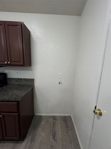 4604 Nervin Street, The Colony, TX 75056