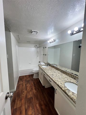 4604 Nervin Street, The Colony, TX 75056