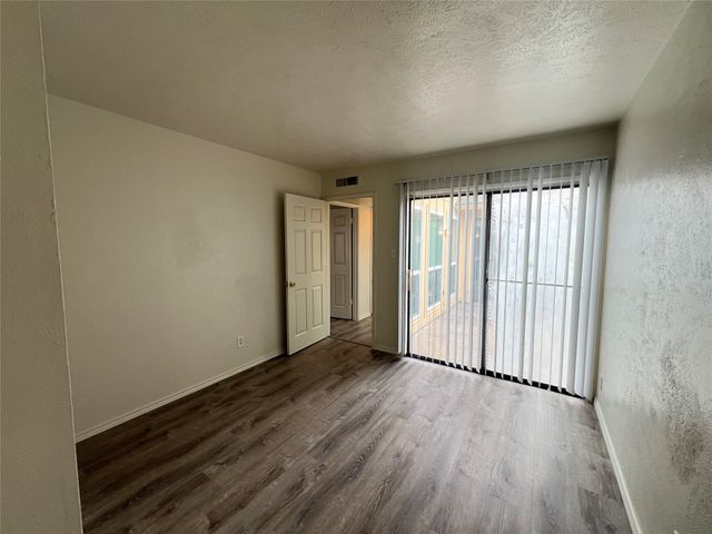 4604 Nervin Street, The Colony, TX 75056