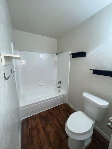 4604 Nervin Street, The Colony, TX 75056