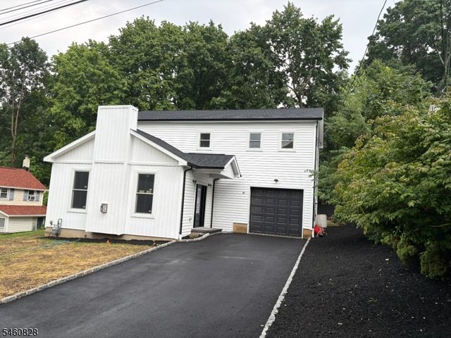 46 Kearney St, Dover Town, NJ 07801
