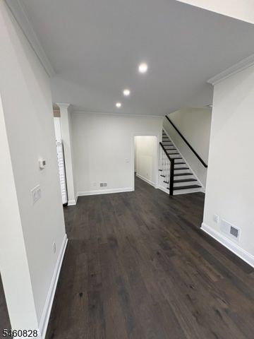 46 Kearney St, Dover Town, NJ 07801