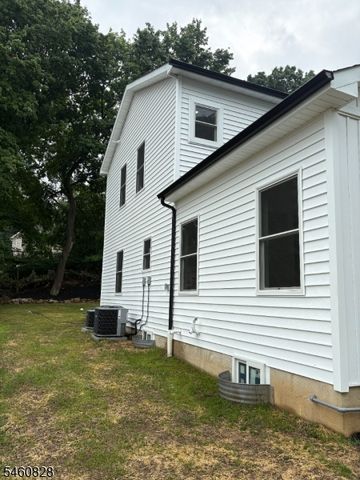 46 Kearney St, Dover Town, NJ 07801
