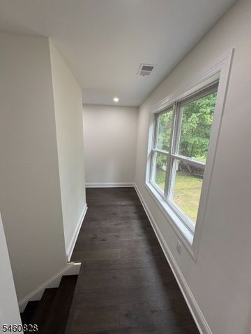 46 Kearney St, Dover Town, NJ 07801
