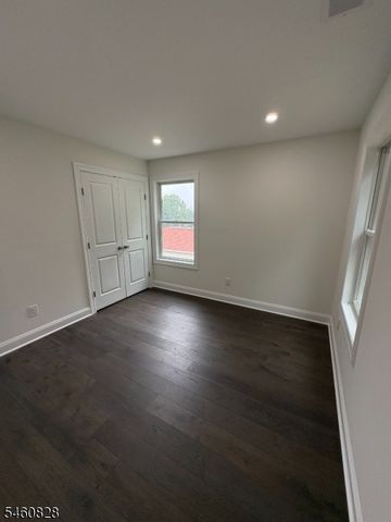 46 Kearney St, Dover Town, NJ 07801