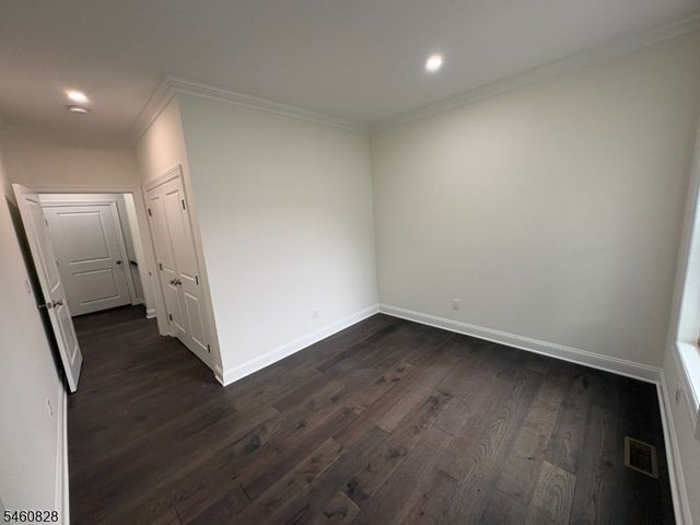 46 Kearney St, Dover Town, NJ 07801