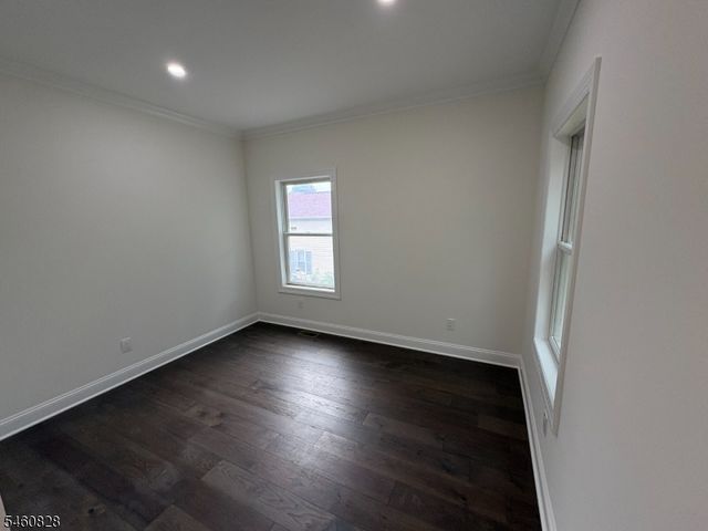 46 Kearney St, Dover Town, NJ 07801