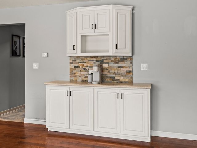 36 Lyons Rd, Dudley, MA 01571