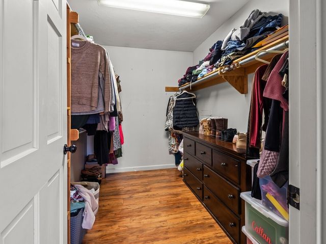 36 Lyons Rd, Dudley, MA 01571