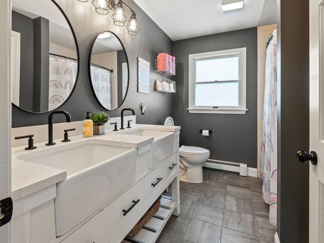 36 Lyons Rd, Dudley, MA 01571