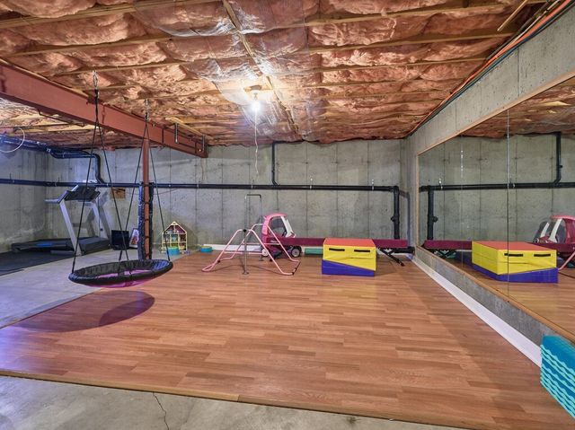 36 Lyons Rd, Dudley, MA 01571