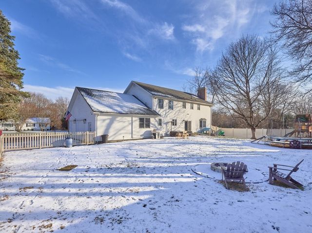 36 Lyons Rd, Dudley, MA 01571