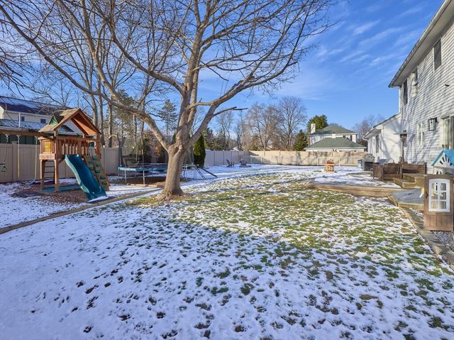 36 Lyons Rd, Dudley, MA 01571