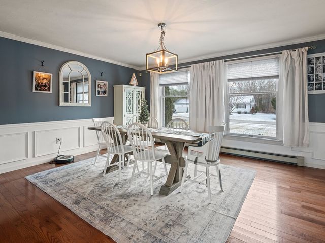 36 Lyons Rd, Dudley, MA 01571