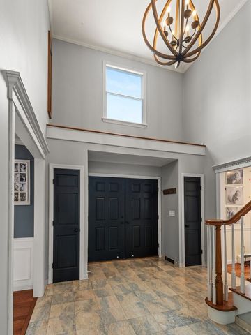 36 Lyons Rd, Dudley, MA 01571