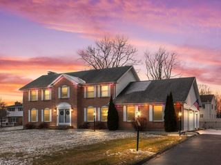 36 Lyons Rd, Dudley, MA 01571