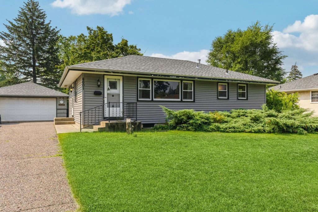 4601 Winchester Lane, Brooklyn Center, MN 55429